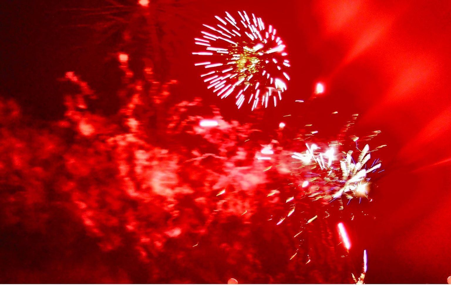 Feuerwerk, Rot, Weiß, Silvester, 16:10, HD-Hintergrundbild für den Desktop