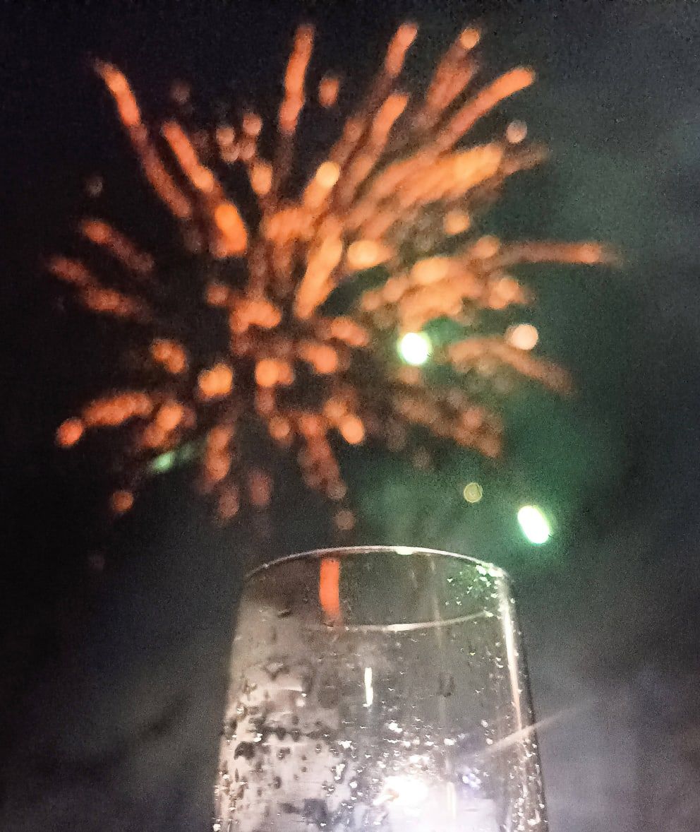 Feuerwerk, Sektglas, Orange, Silvesterparty, HD, Hintergrundbild fürs Tablet