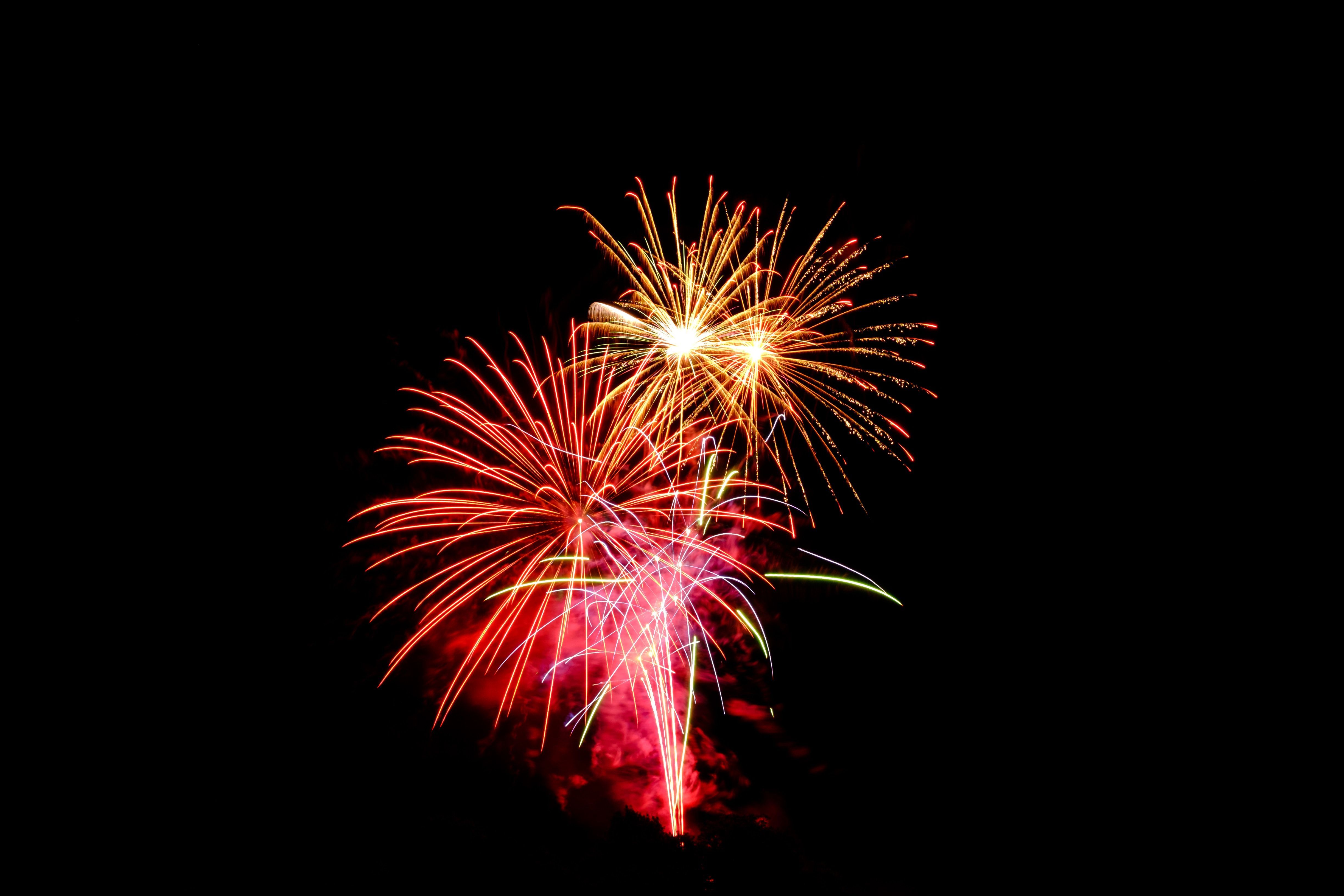 Feuerwerk, Rot, Gold, Schwarzer Hintergrund, 4K Wallpaper