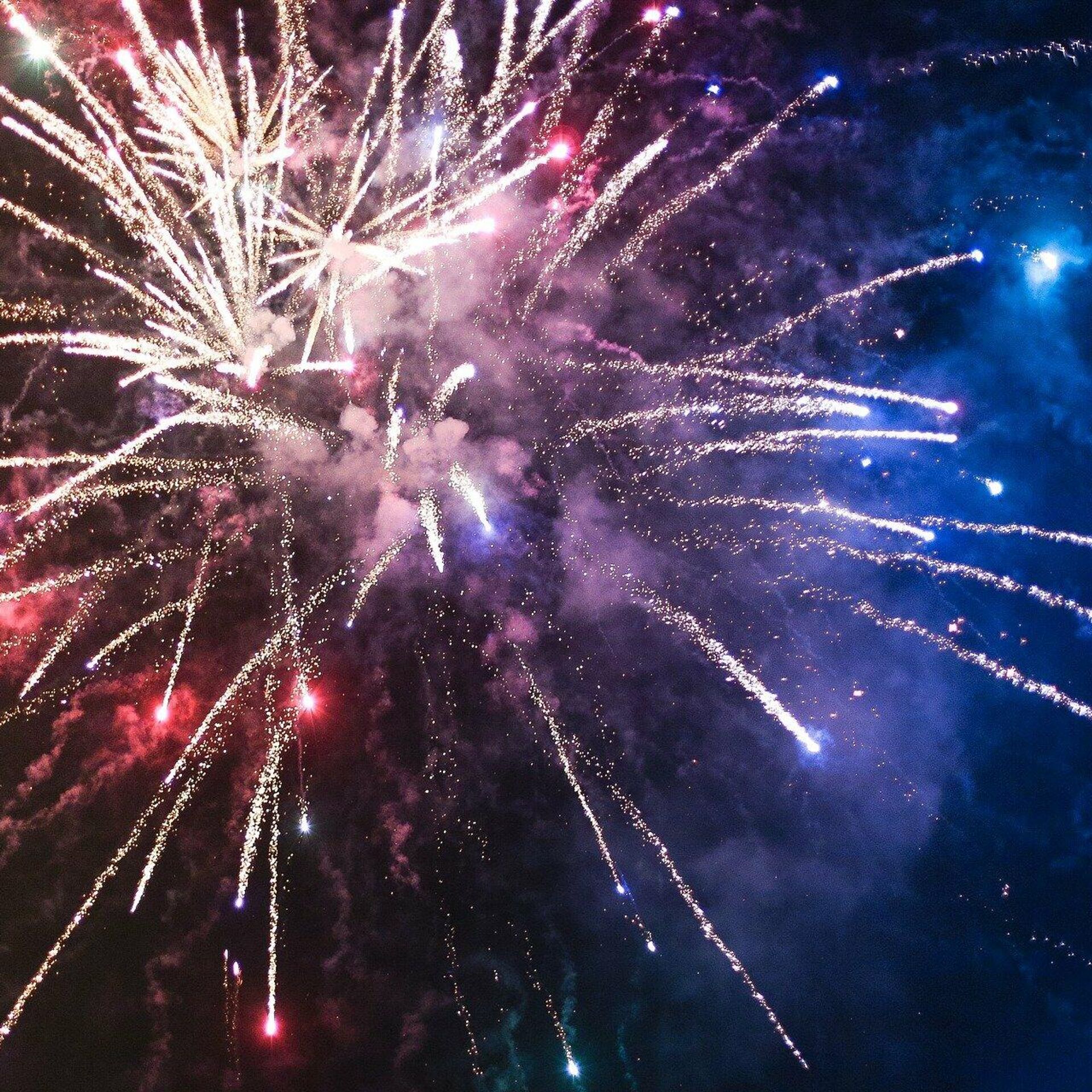 Feuerwerk, Weiß, Blau, Rot, Silvester, Full HD, iPad-Hintergrundbild