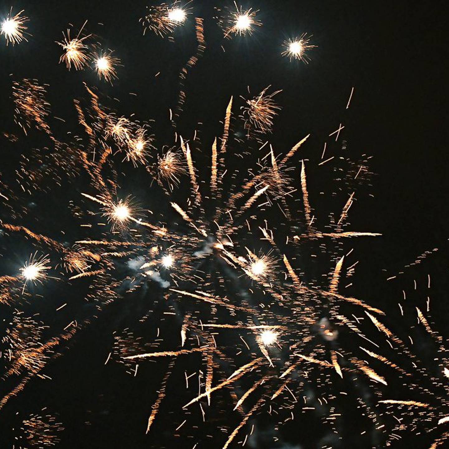 Feuerwerk, Funken, Gold, Schwarzer Himmel, HD, iPad-Hintergrundbild
