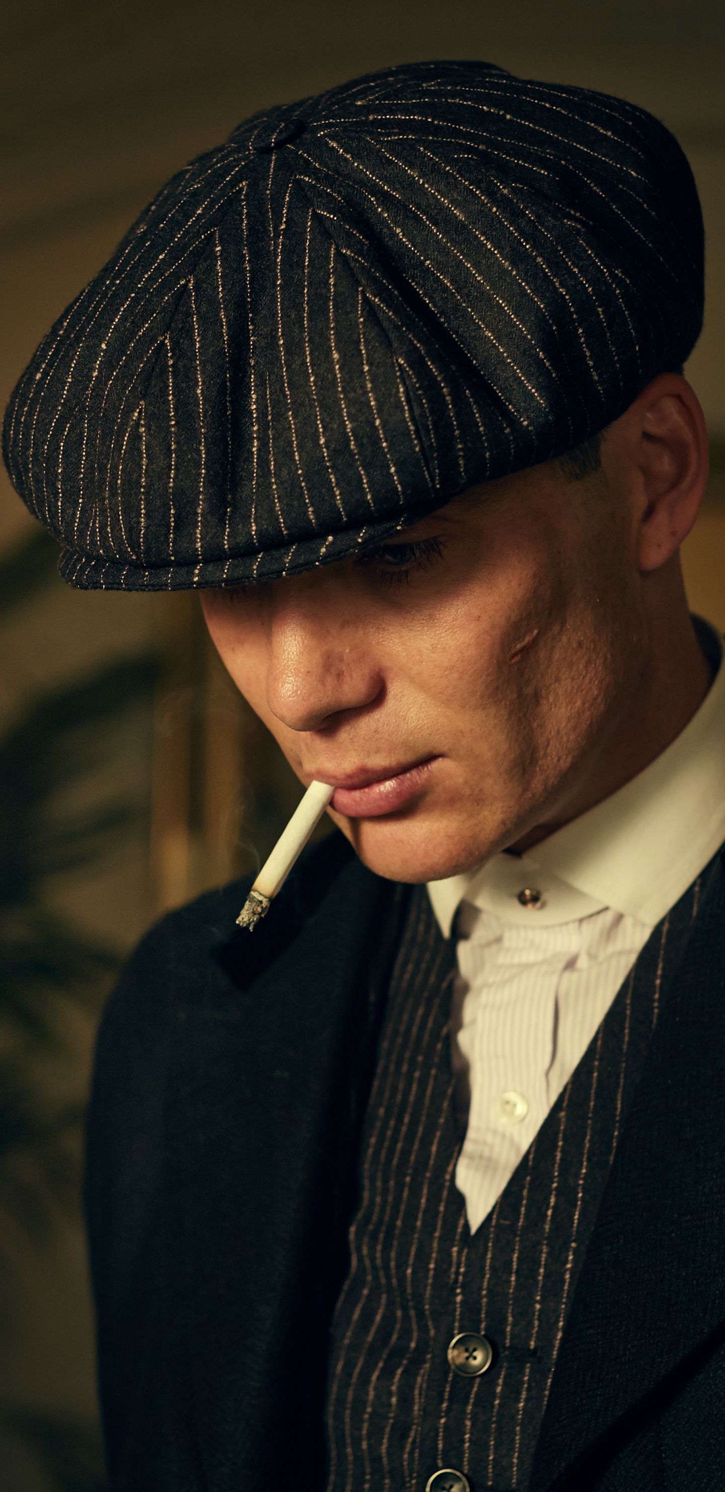 Thomas Shelby, Cillian Murphy, Peaky Blinders, Schiebermütze, Zigarette, Nahaufnahme, Smartphone-Hintergrund