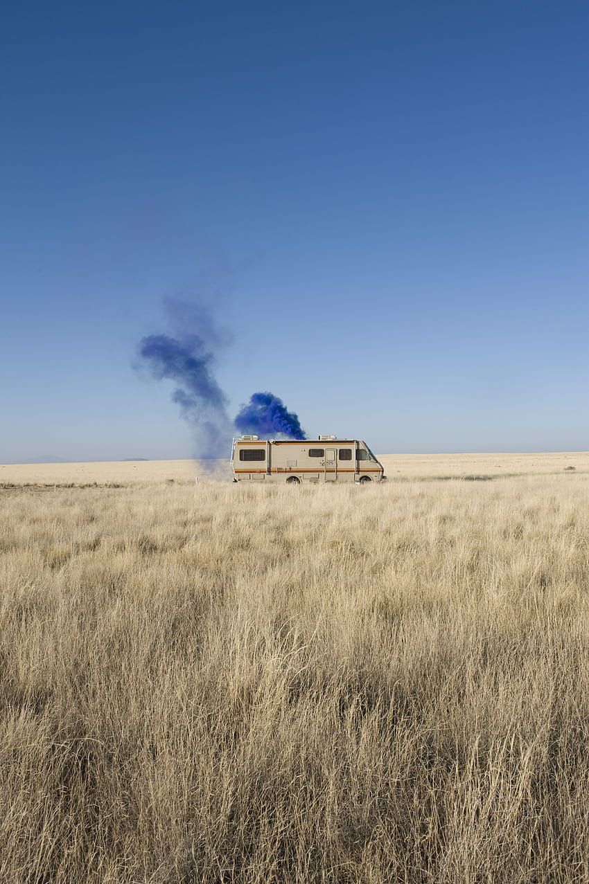 Breaking Bad, Wohnmobil, Wüste, Blauer Rauch, Blauer Himmel, Hintergrundbild fürs Handy