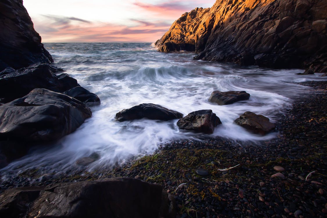 Felsküste, Meer, Langzeitbelichtung, Abendhimmel, Klippen, Hintergrundbild