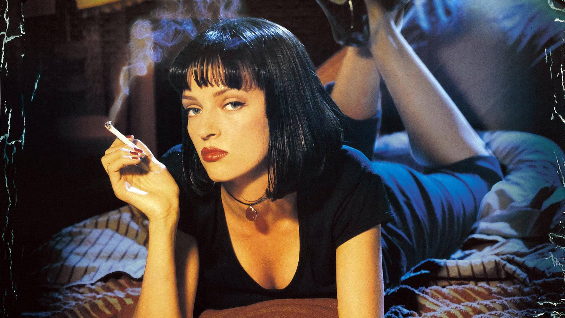 Mia Wallace, Uma Thurman, Pulp Fiction, Filmplakat-Pose, Zigarette, Bob-Frisur, 1080p-Hintergrundbild