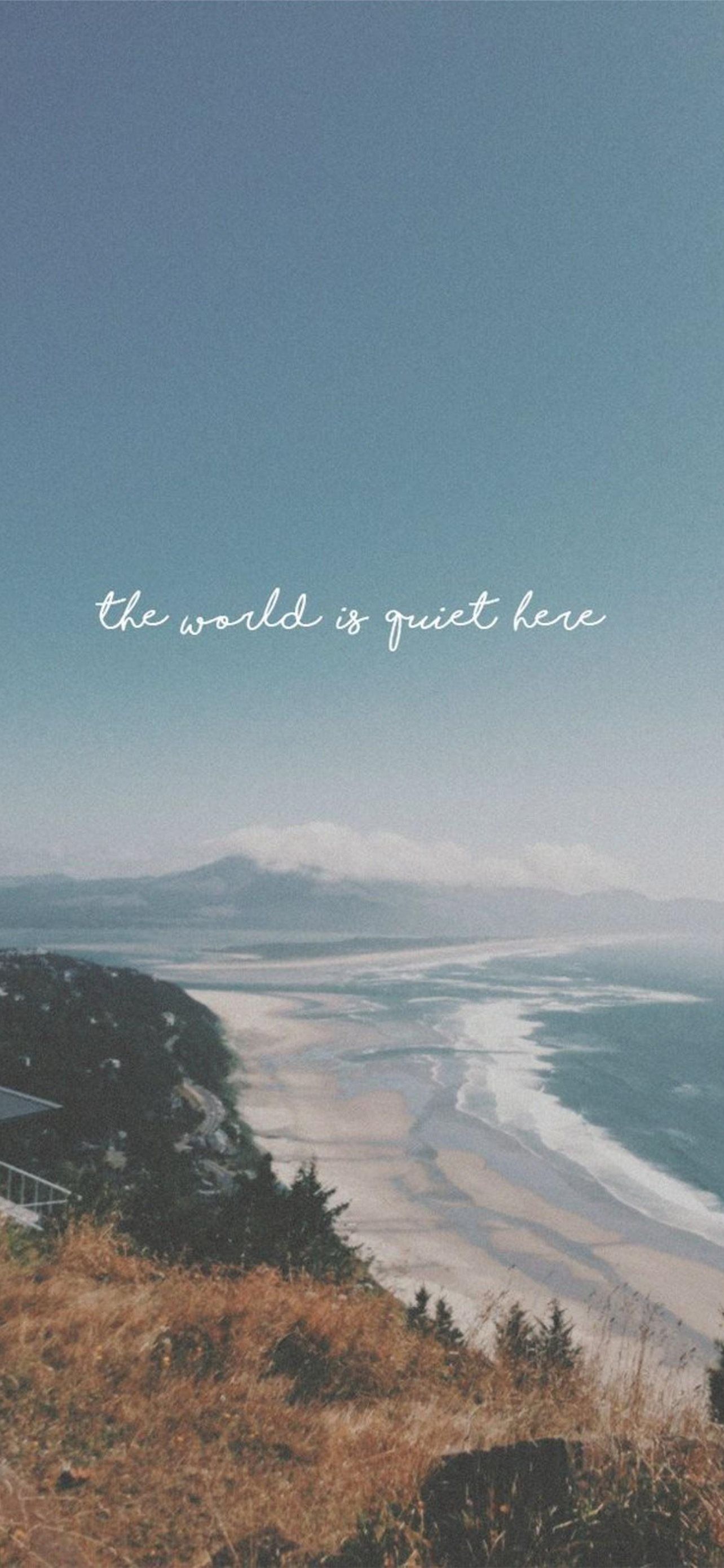 Küste, Strand, Zitat, Text, Graublau, Landschaft, iPhone-18-Pro-Hintergrundbild