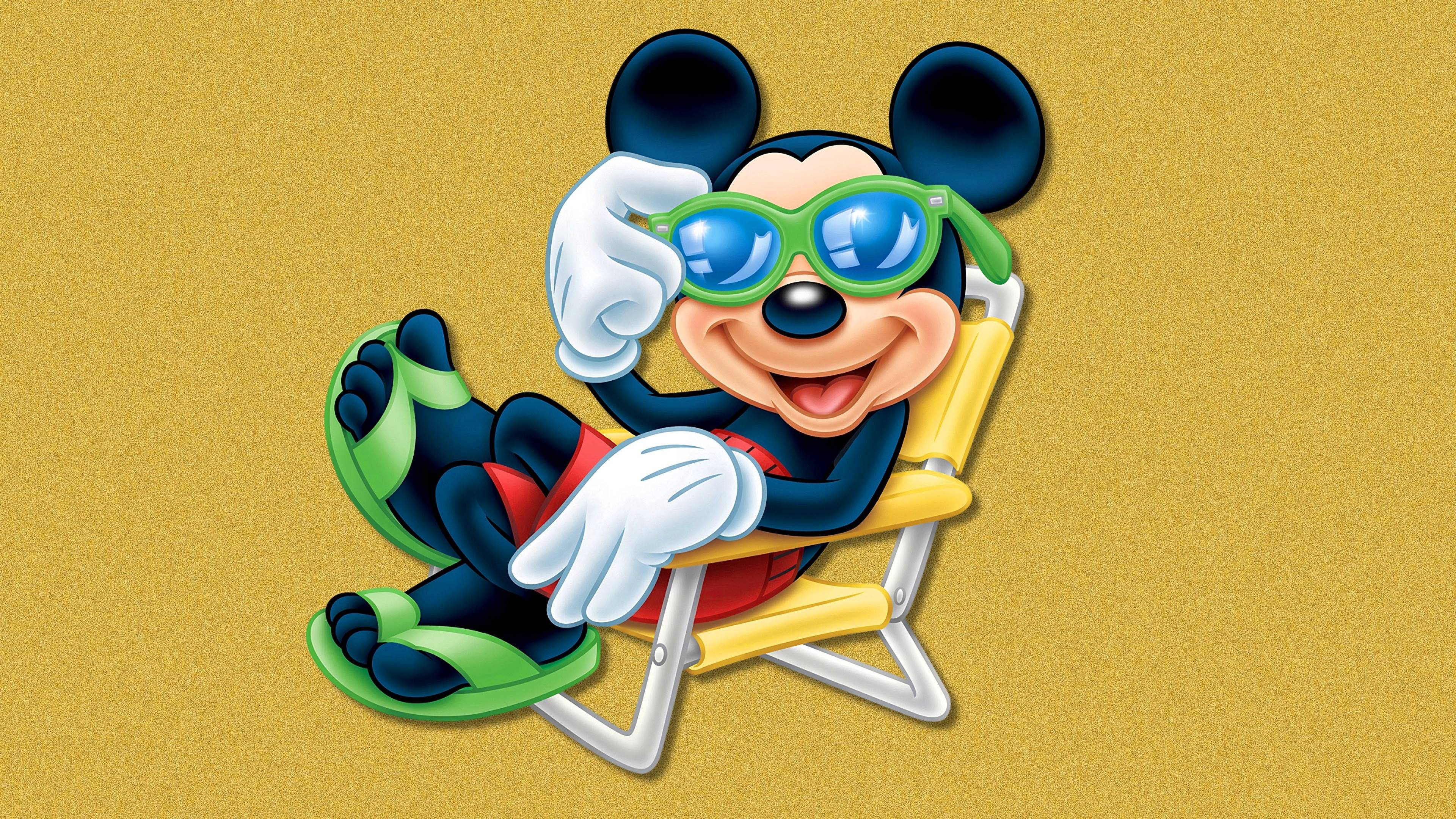 Micky Maus, Disney, Liegestuhl, Sonnenbrille, Goldener Hintergrund, 4K Wallpaper
