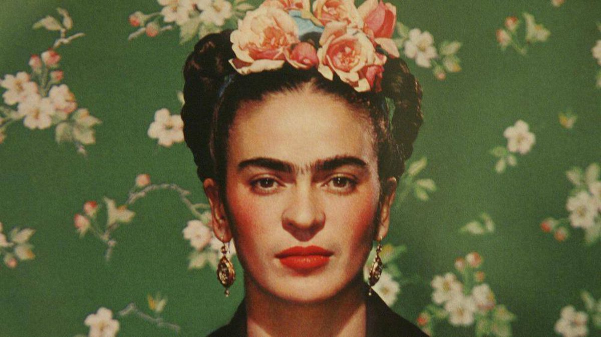 Frida Kahlo, Porträt, Blumenkranz, Grüner Hintergrund, Mexikanische Malerin, Wallpaper