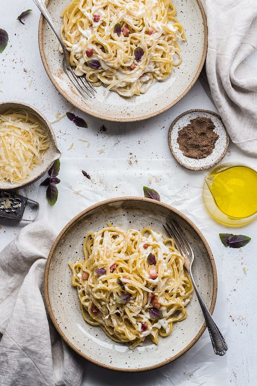 Spaghetti Carbonara, Teller, Parmesan, Draufsicht, HD, Handy-Hintergrund im Hochformat