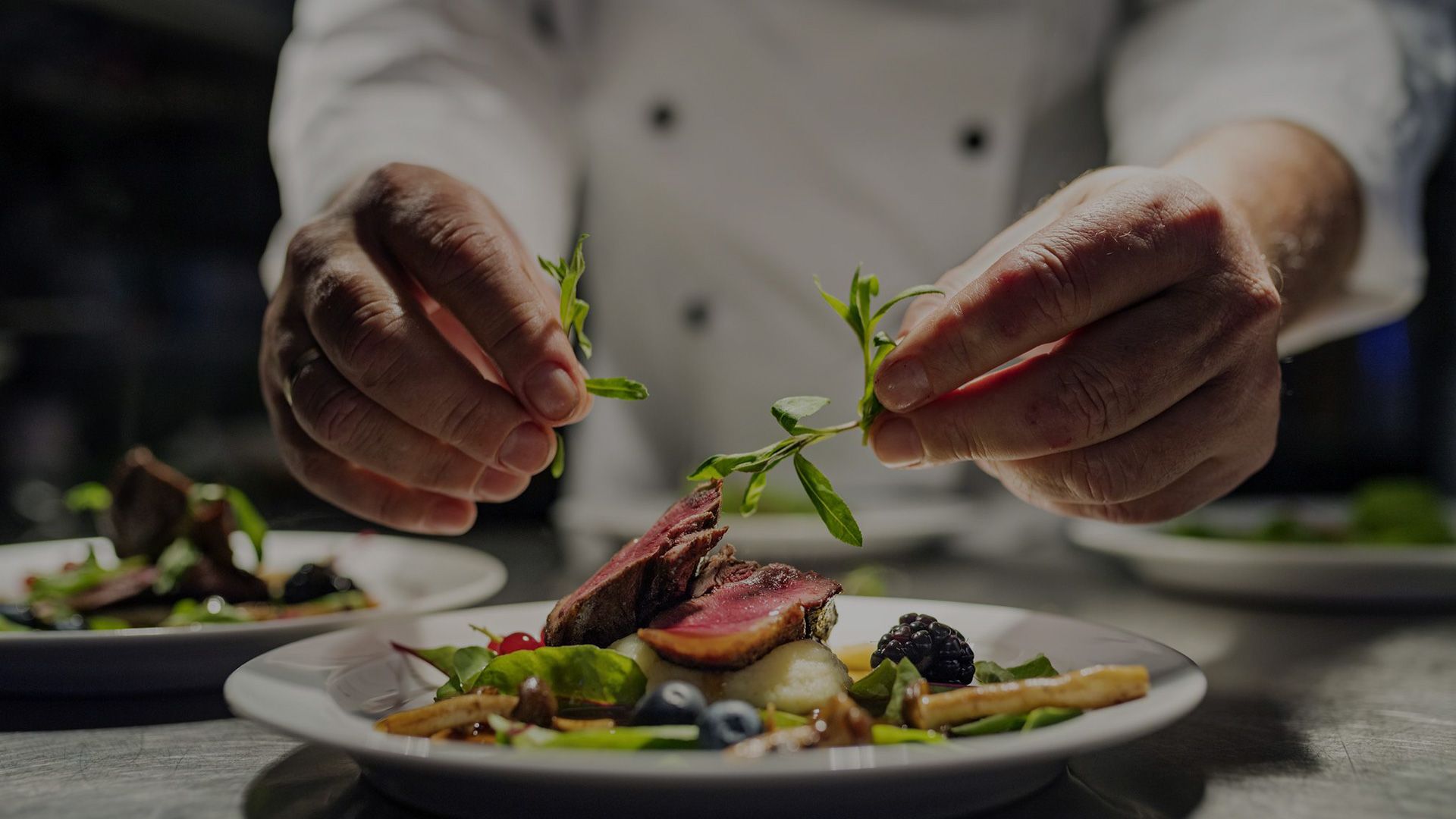 Koch, Anrichten, Fine Dining, Restaurant, Hände, 1920x1080, Full-HD-Hintergrundbild für PC