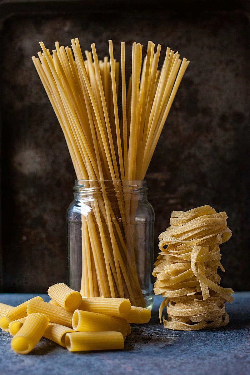 Spaghetti, Rohe Nudeln, Tagliatelle, Rigatoni, Glas, Hintergrundbild für iPhone und Android