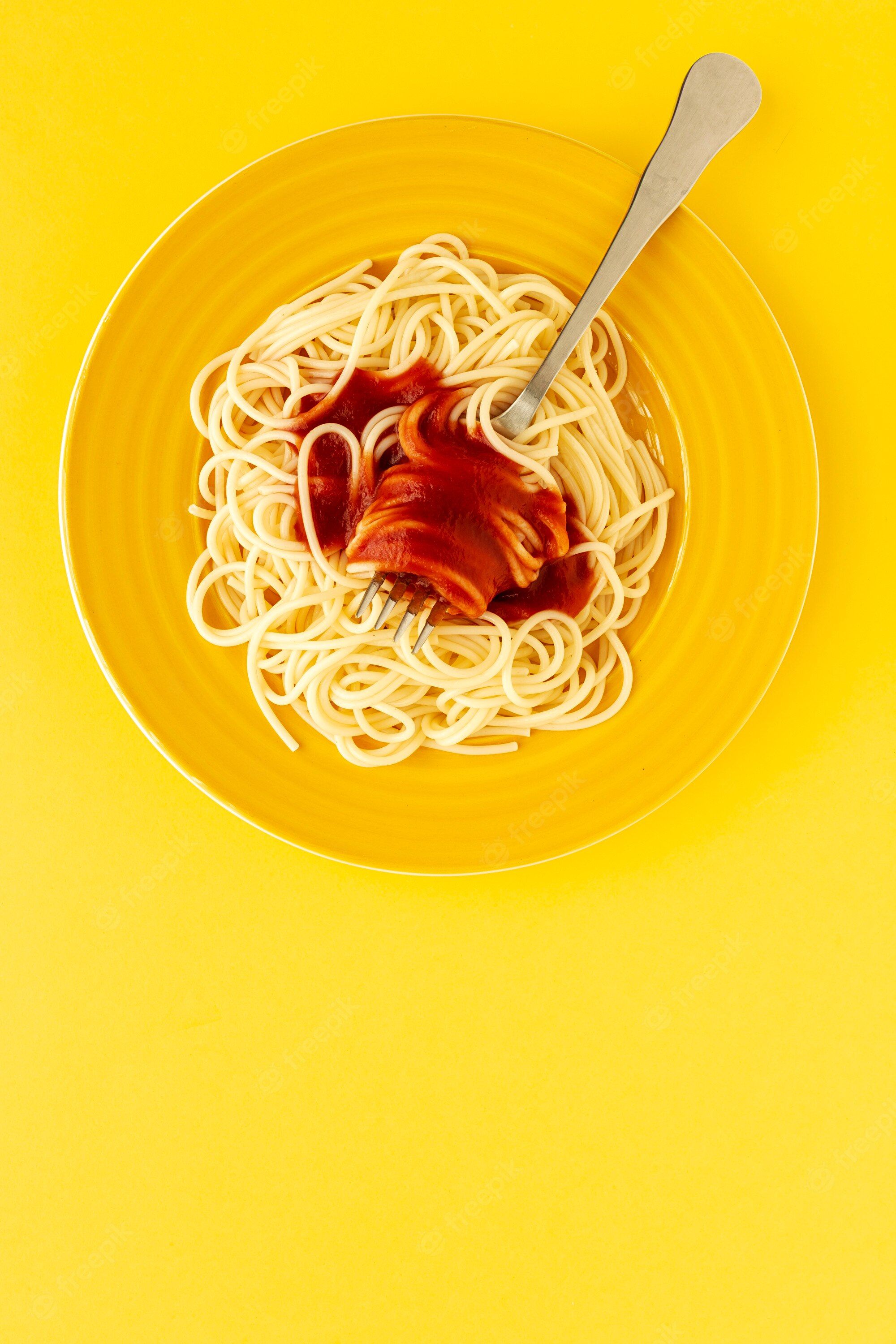 Spaghetti, Teller, Gabel, Gelb, Minimalistisch, QHD+, Handy-Hintergrund im Hochformat