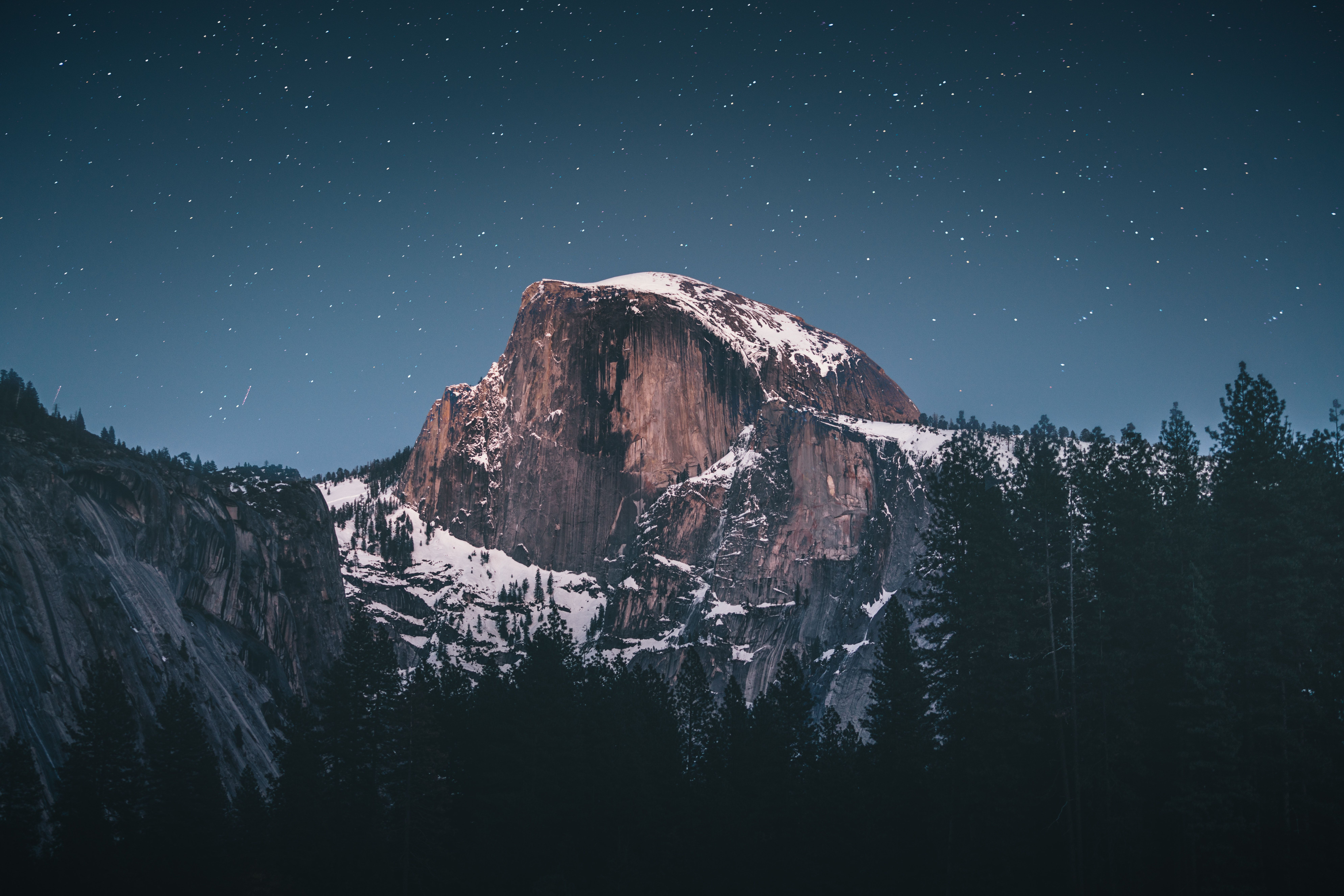 Half Dome, Yosemite-Nationalpark, Kalifornien, Nachthimmel, Wald, 8K, Windows-Hintergrundbild