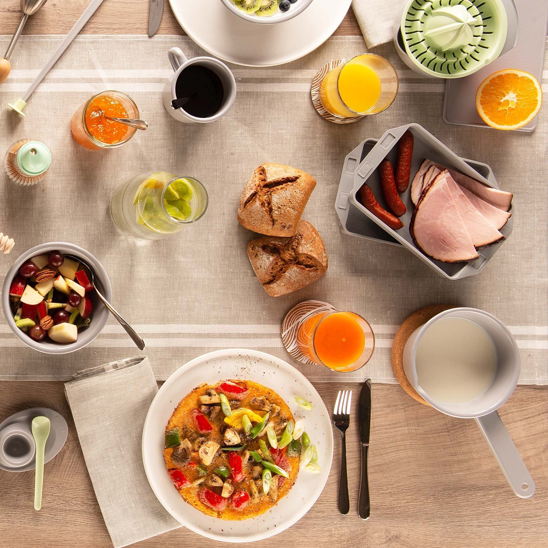 Frühstückstisch, Brunch, Brot, Säfte, Draufsicht, Full HD, Hintergrundbild fürs Tablet