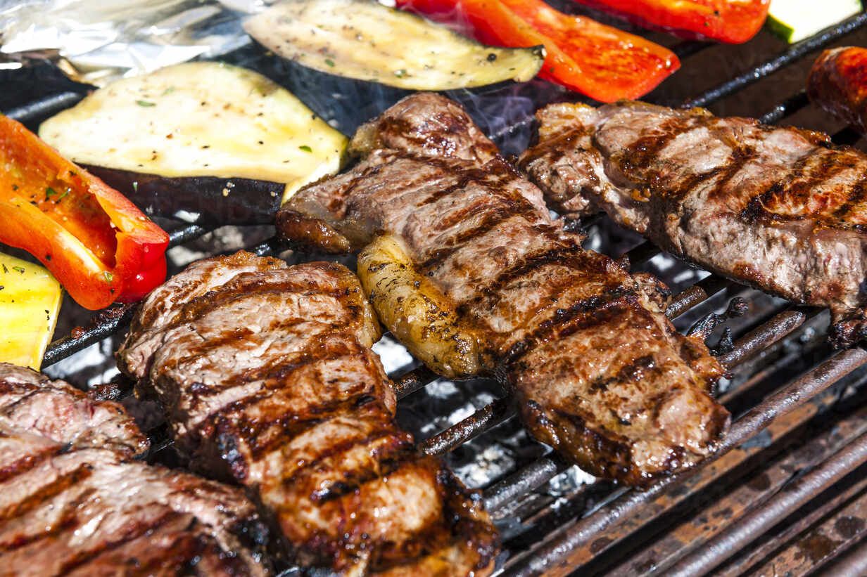 Steaks, Grill, Grillgemüse, Paprika, Zucchini, Barbecue, Hintergrundbild