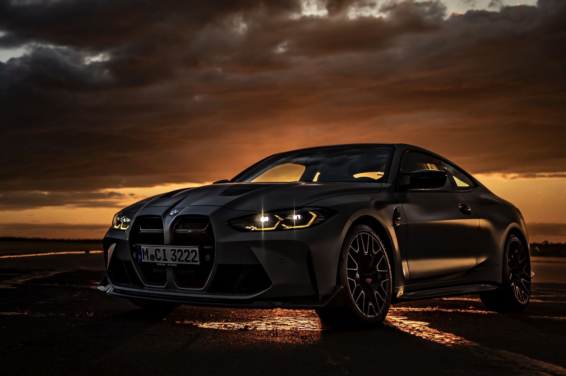 BMW M4, Schwarzes Coupé, Sonnenuntergang, Abendhimmel, Dunkle Stimmung, Full HD, PC-Hintergrundbild