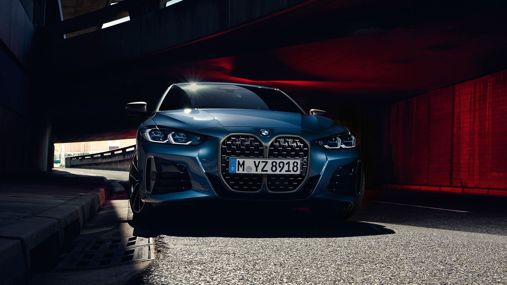 BMW 4er, BMW i4, Blaues Coupé, Nierengrill, Tunnel, 16:9, Full-HD-Hintergrundbild für den Desktop
