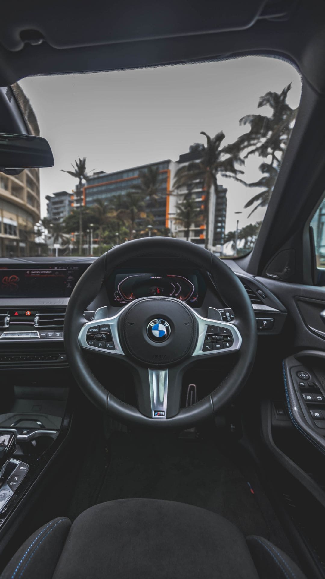 BMW, Lenkrad, Cockpit, Innenraum, Straßenszene, Full HD, Hintergrundbild fürs Handy
