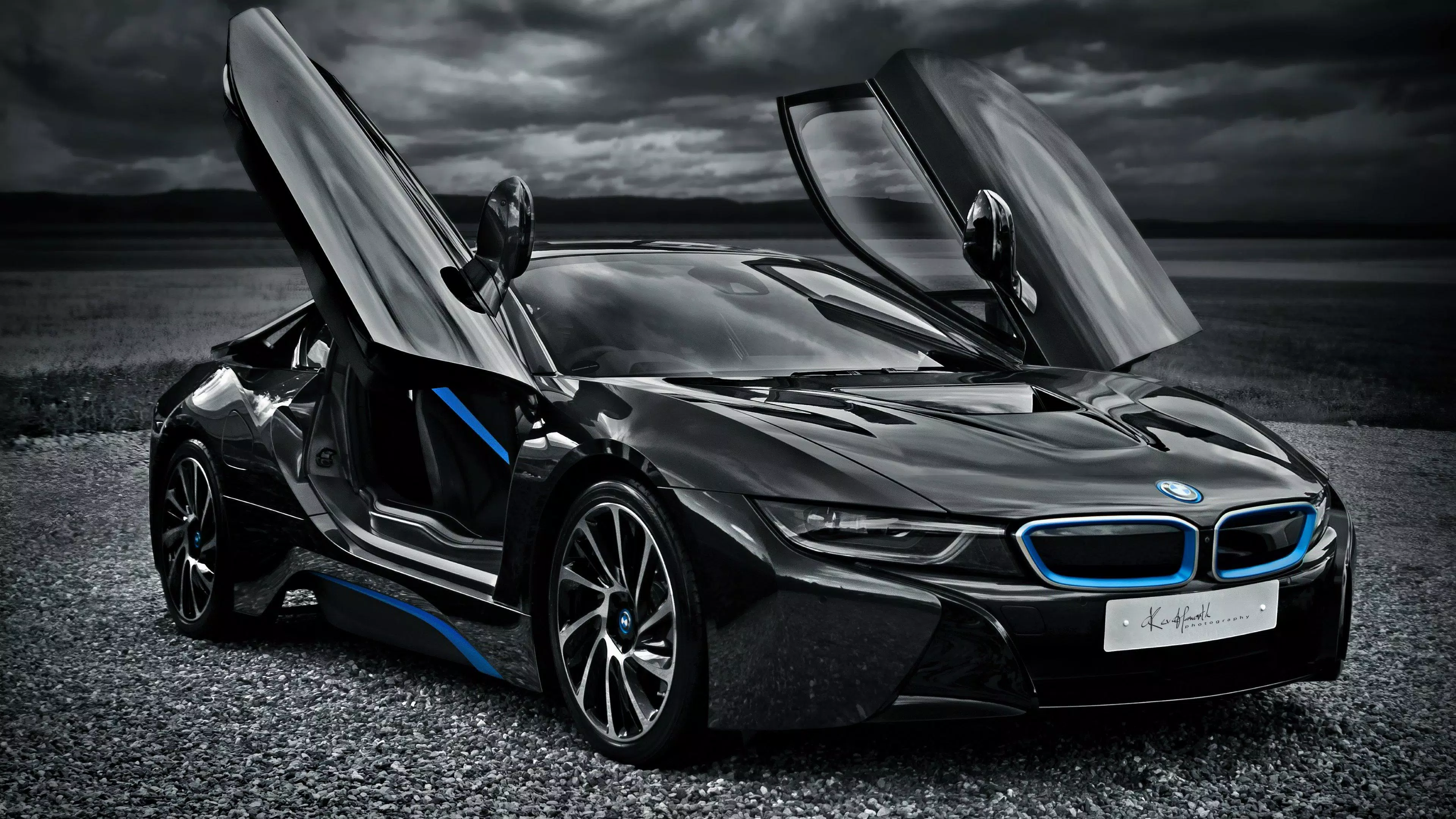 BMW i8, Flügeltüren, Schwarzes Auto, Sportwagen, Graustufen, 4K-Hintergrundbild für PC