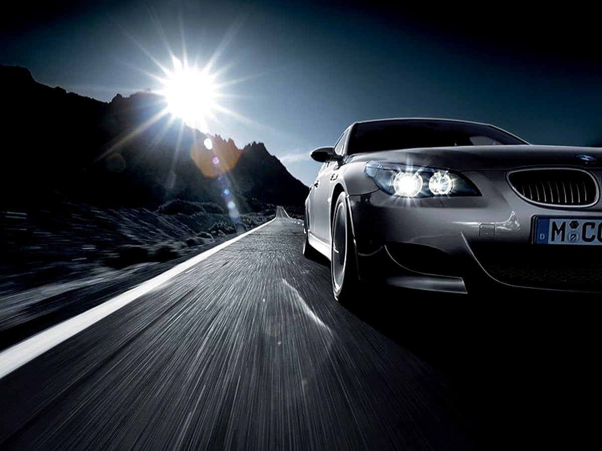 BMW M5 (E60), Limousine, Nacht, Bewegungsunschärfe, Scheinwerfer, Hintergrundbild fürs iPad