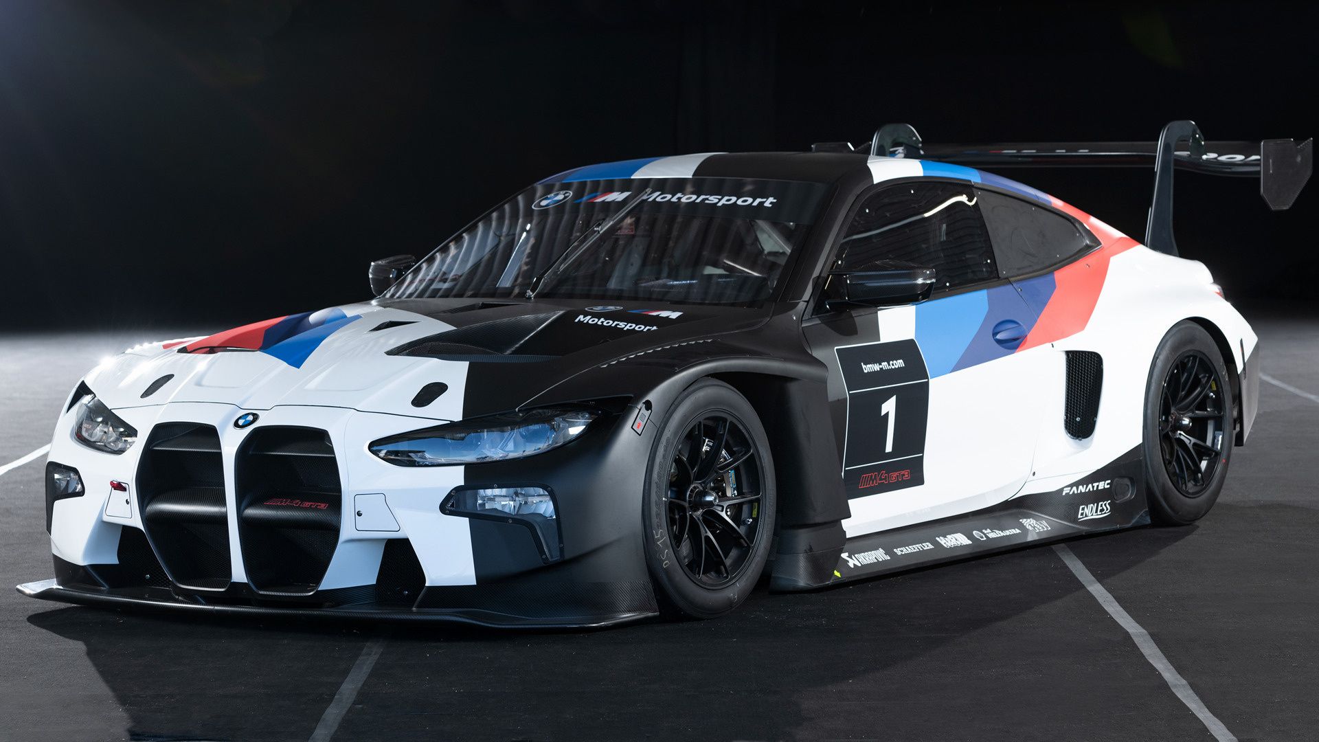 BMW M4 GT3, BMW M Motorsport, Rennwagen, Startnummer 1, Studio, 1920x1080, PC-Hintergrundbild