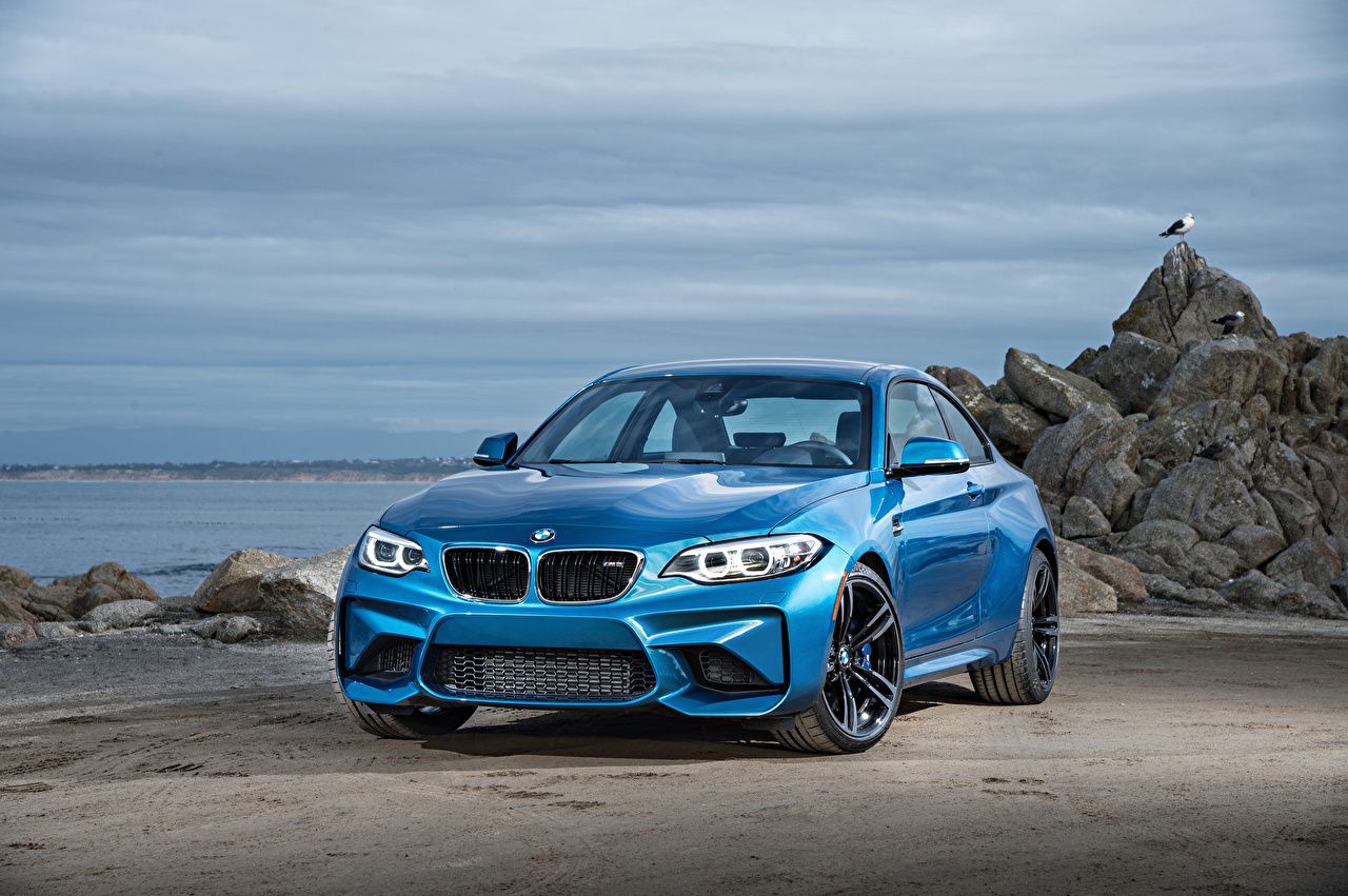 BMW M2 (F87), Blaues Auto, Felsen, Küste, Coupé, HD, Desktop-Hintergrund für Windows
