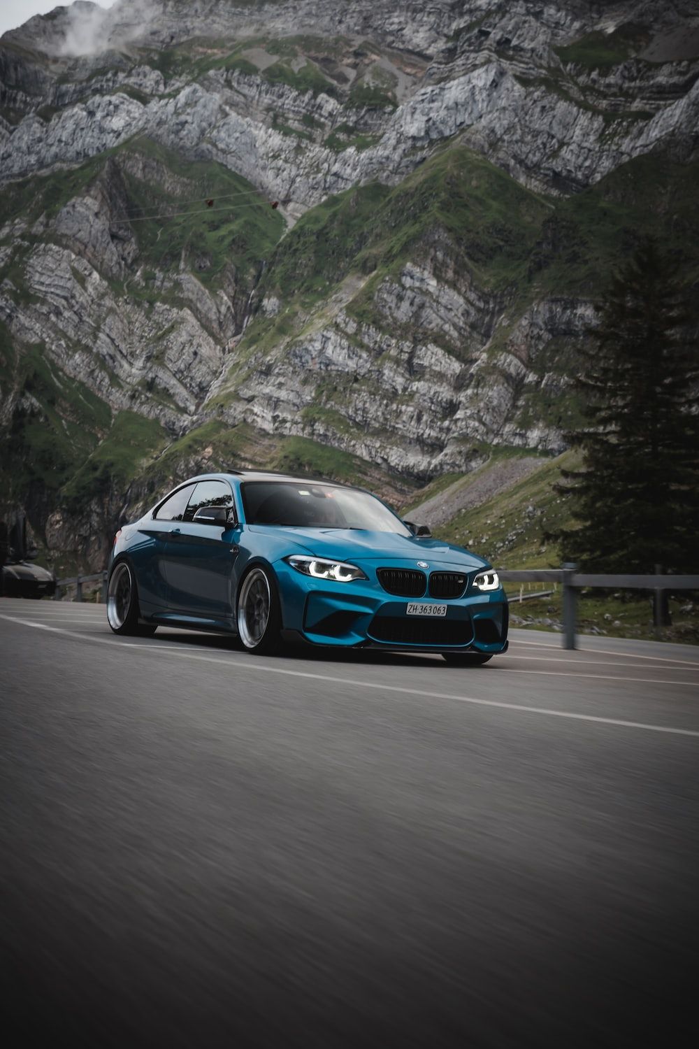 BMW M2, Petrol, Berge, Felswand, Straße, HD, Sperrbildschirm fürs iPhone