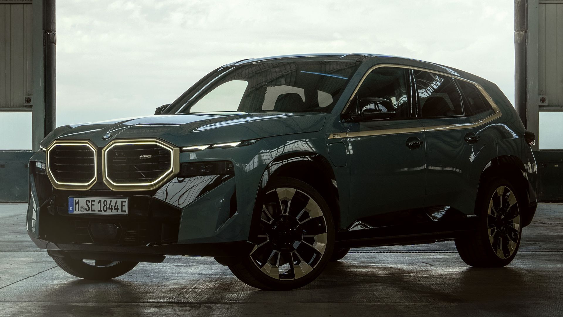 BMW XM, SUV, Plug-in-Hybrid, Seitenansicht, Luxus, 1920x1080, Full-HD-Hintergrundbild für PC