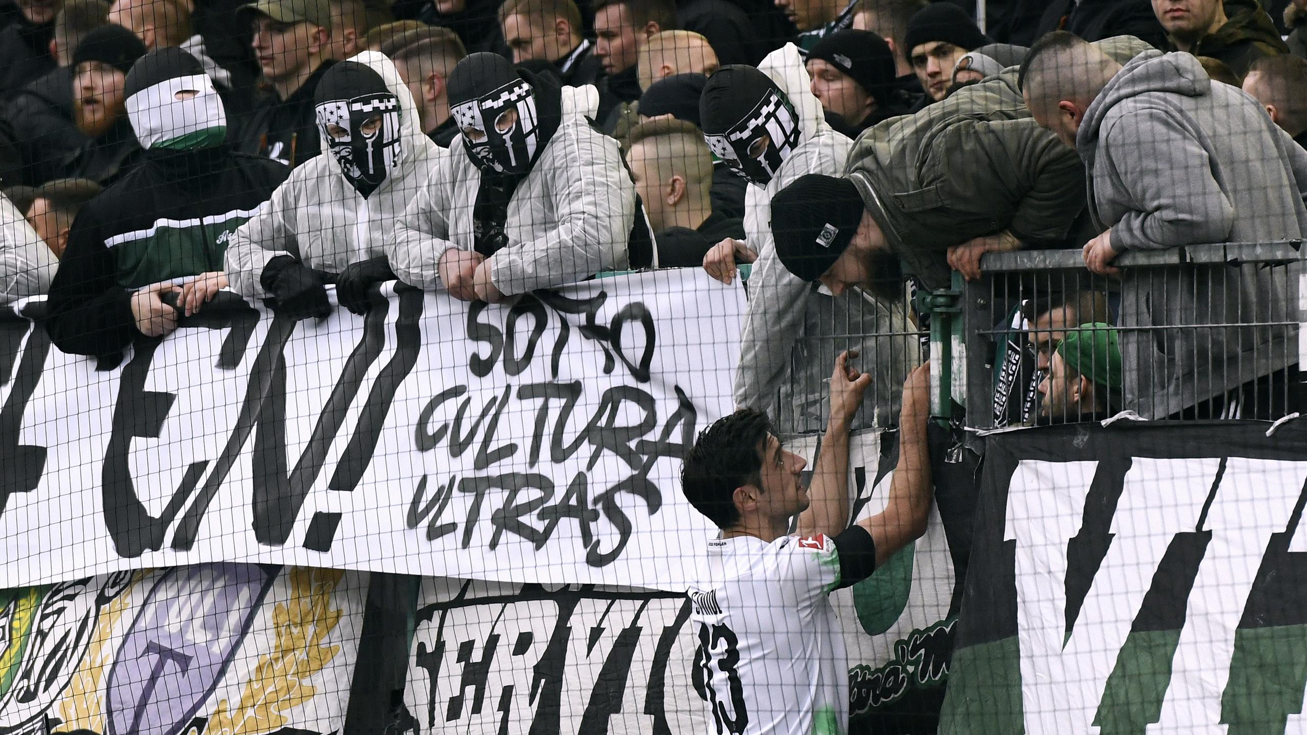 Borussia Mönchengladbach, Ultras, Fans, Banner, Tribüne, 2560x1440, Desktop-Hintergrund