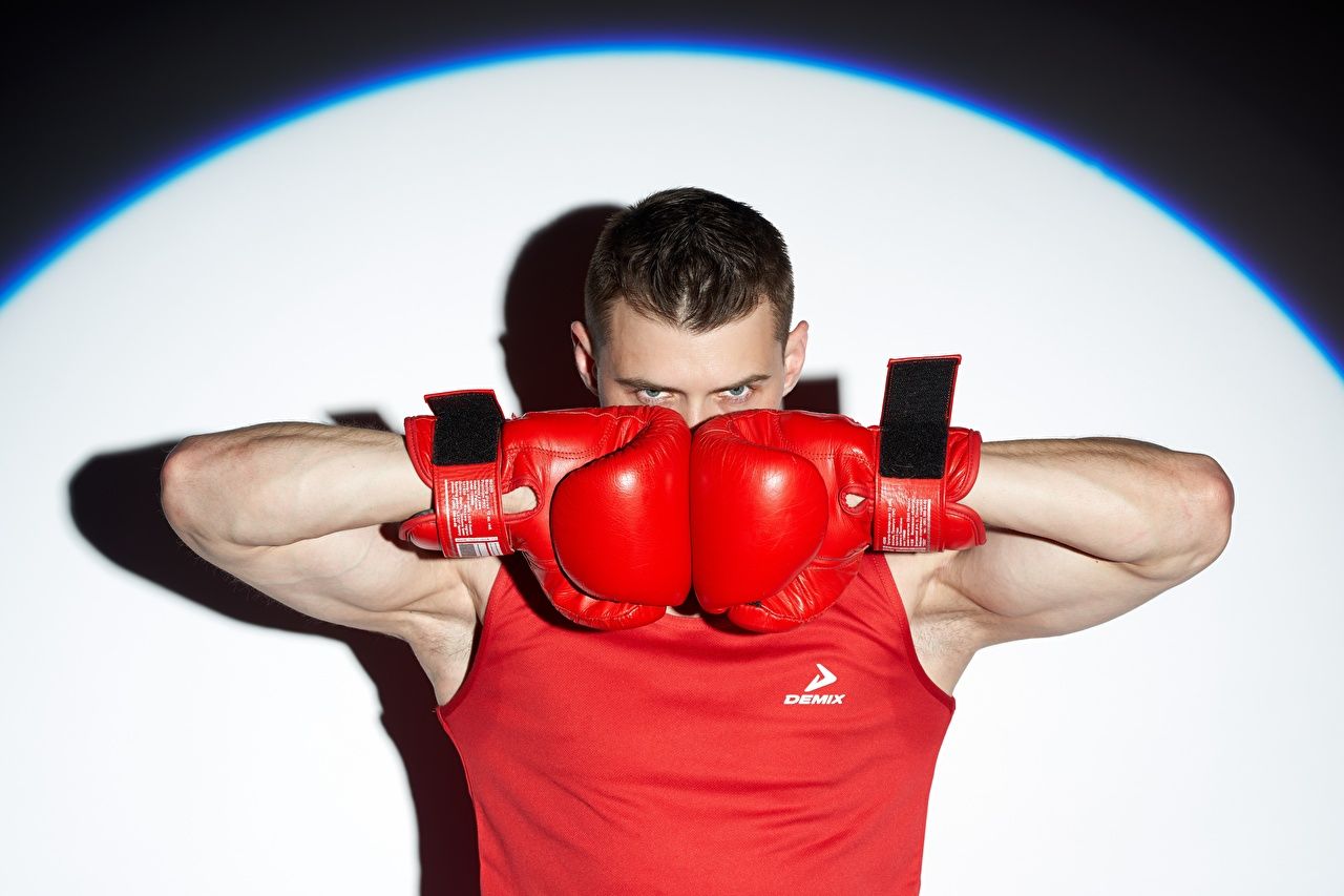 Boxer, Deckung, Rotes Shirt, Spotlight, HD, Hintergrundbild für den PC