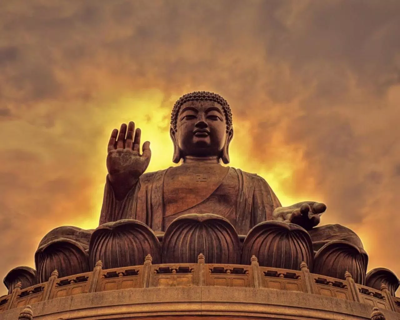 Tian Tan Buddha, Hongkong, Bronzestatue, Dramatischer Himmel, Orange Töne, HD, PC-Hintergrundbild