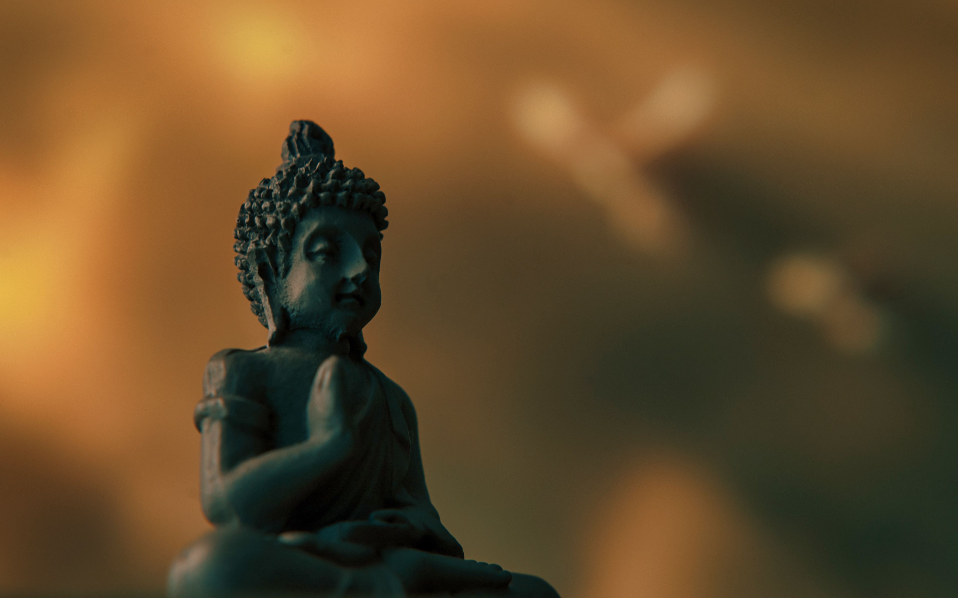 Buddha-Statue, Bokeh, Unschärfe, Silhouette, Braune Töne, 4K-Hintergrundbild für PC