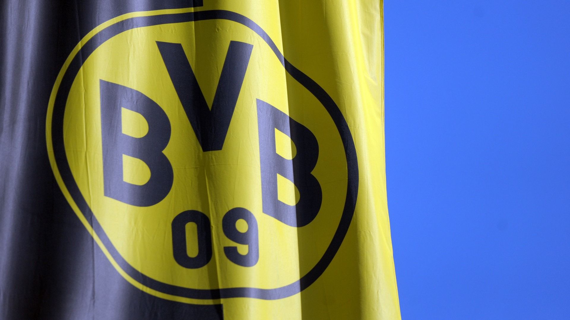 BVB-Logo, Fahne, Blauer Himmel, Nahaufnahme, Full HD 1080p, Desktop-Hintergrundbild