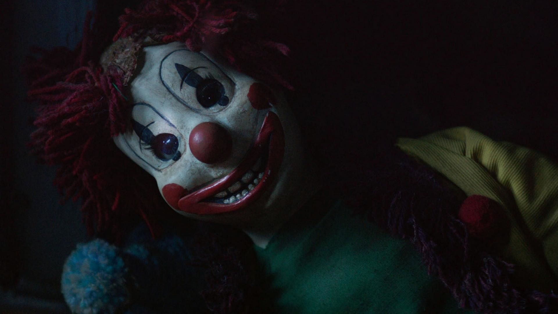 Horrorclown, Clownpuppe, Rote Nase, Dunkel, Grinsen, 1920x1080, Full-HD-Hintergrundbild für PC