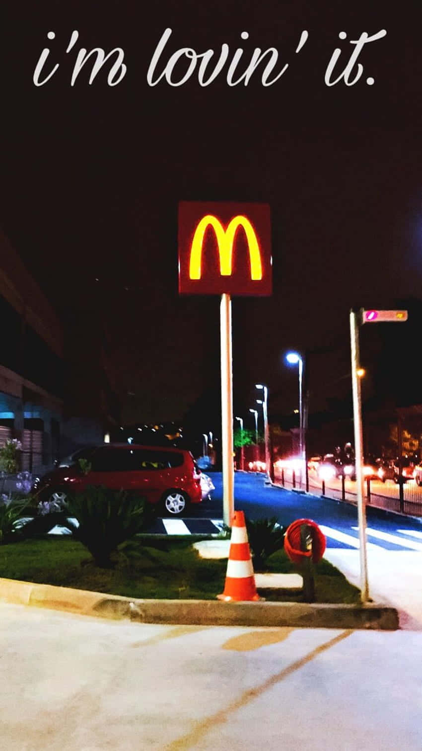 McDonald's, I'm lovin' it, Leuchtschild, Nacht, Slogan, HD, Handy-Hintergrund im Hochformat