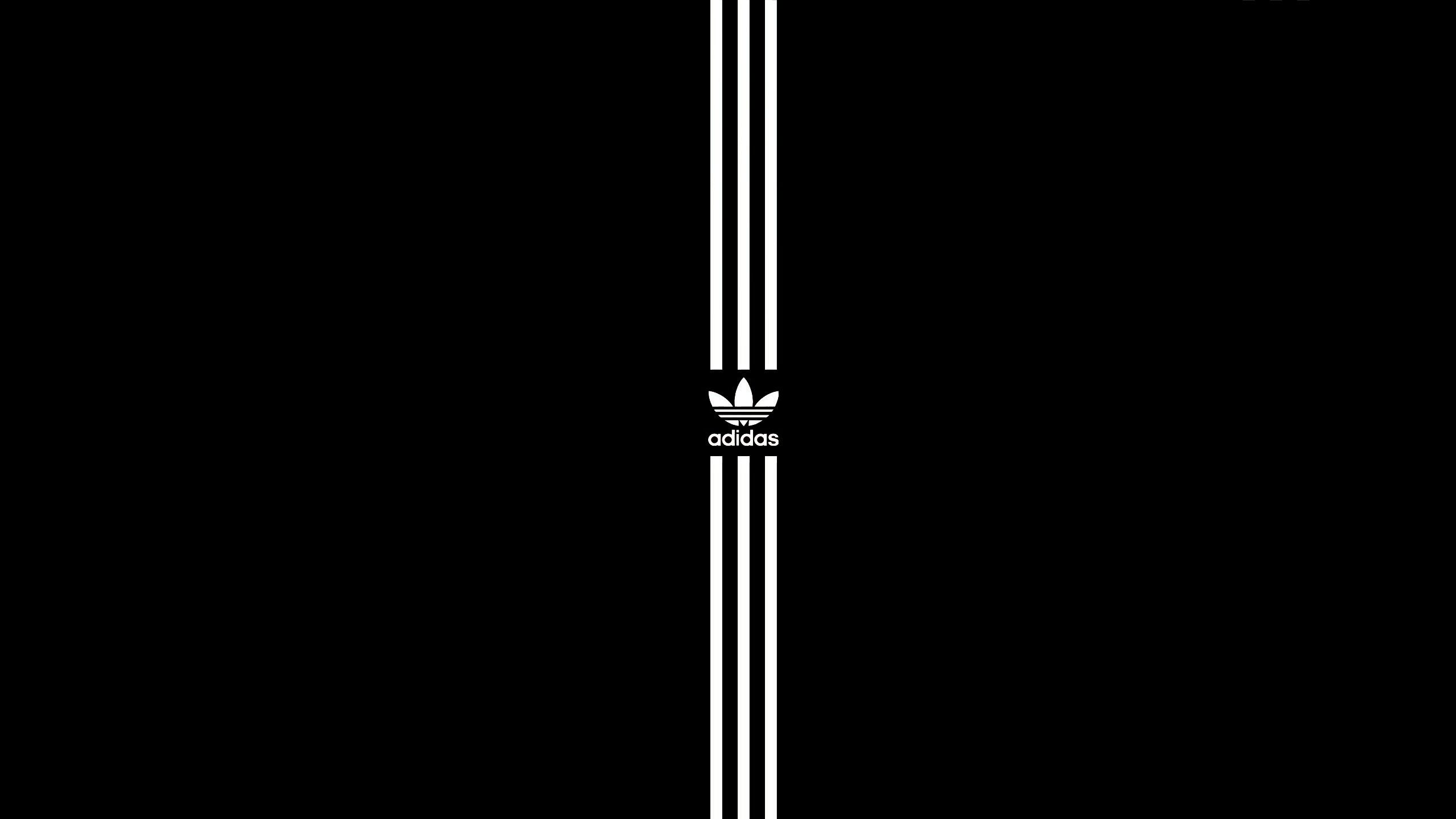 Adidas, Drei Streifen, Schwarzer Hintergrund, Minimalistisch, 2K Wallpaper