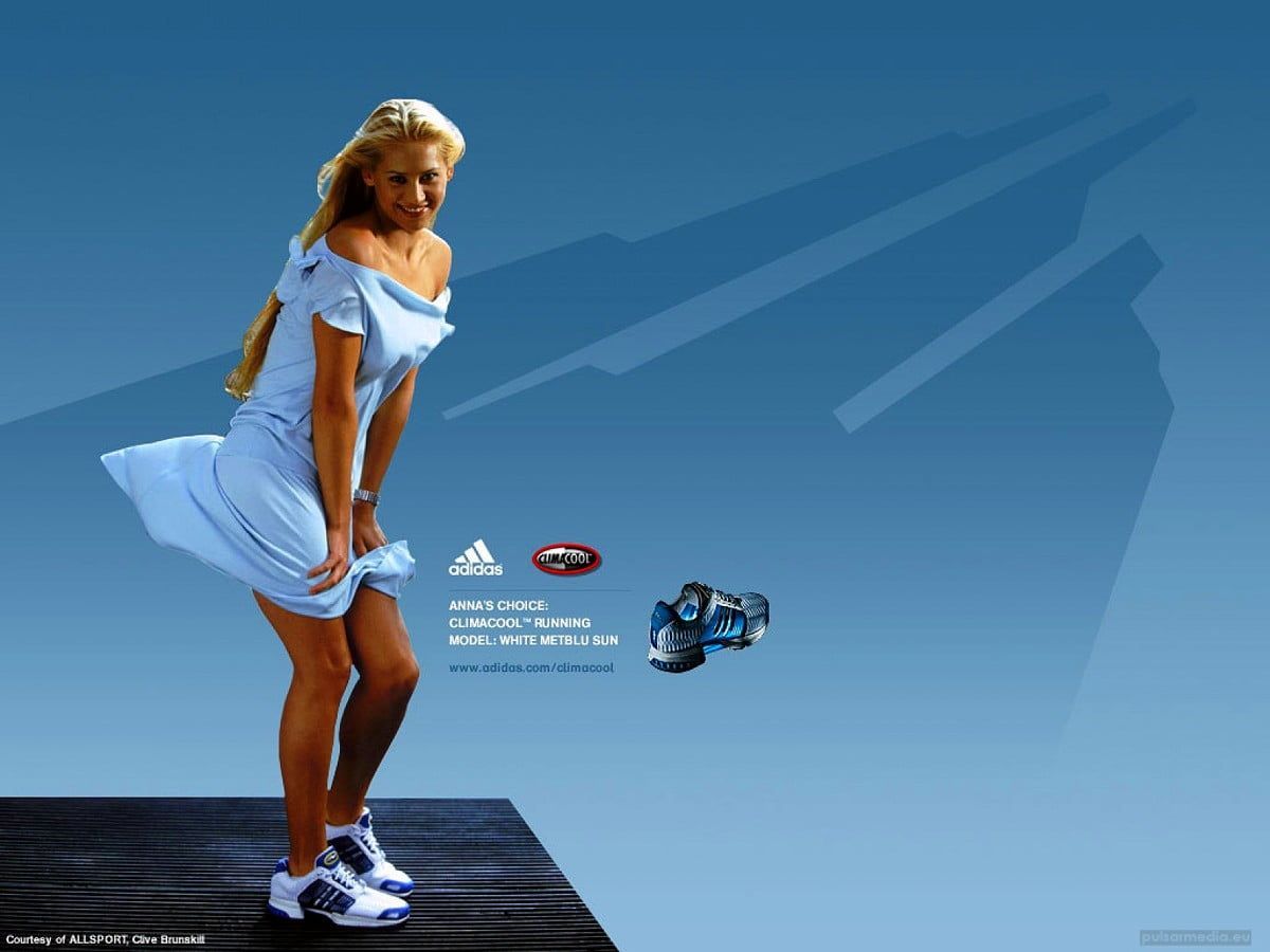 Adidas, Tennisspielerin, Tennis, Blondes Haar, Weißes Kleid, Werbung, Sportschuhe, Tablet-Hintergrund