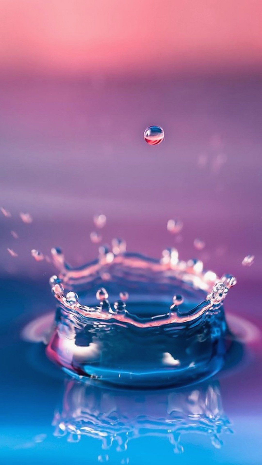 Wassertropfen, Krone, Makro, Pink, Blau, Full HD, Handy-Hintergrund im Hochformat