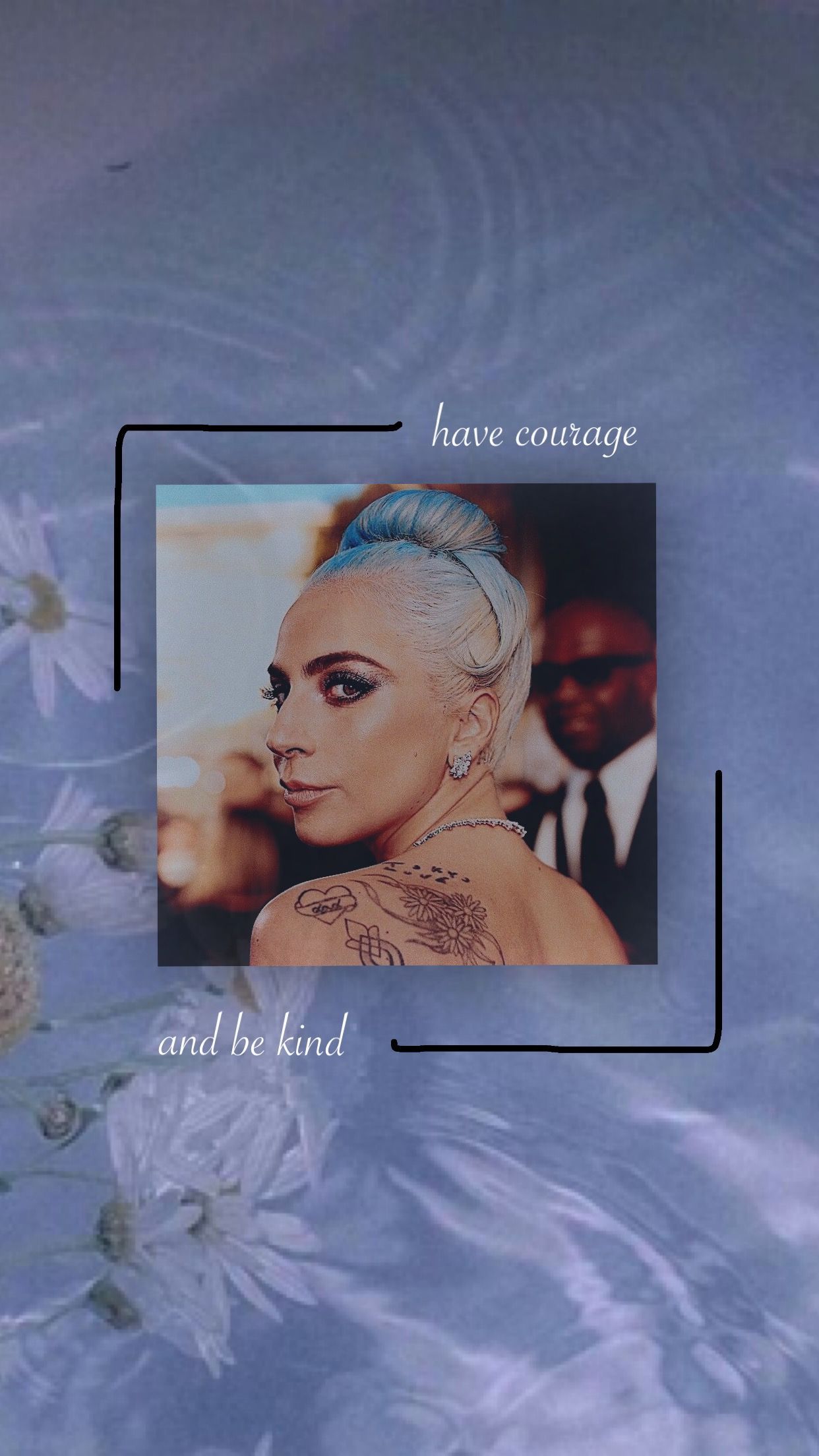 Lady Gaga, Porträt, Fliederfarben, Rahmen, Zitat, Hintergrundbild für iPhone und Android