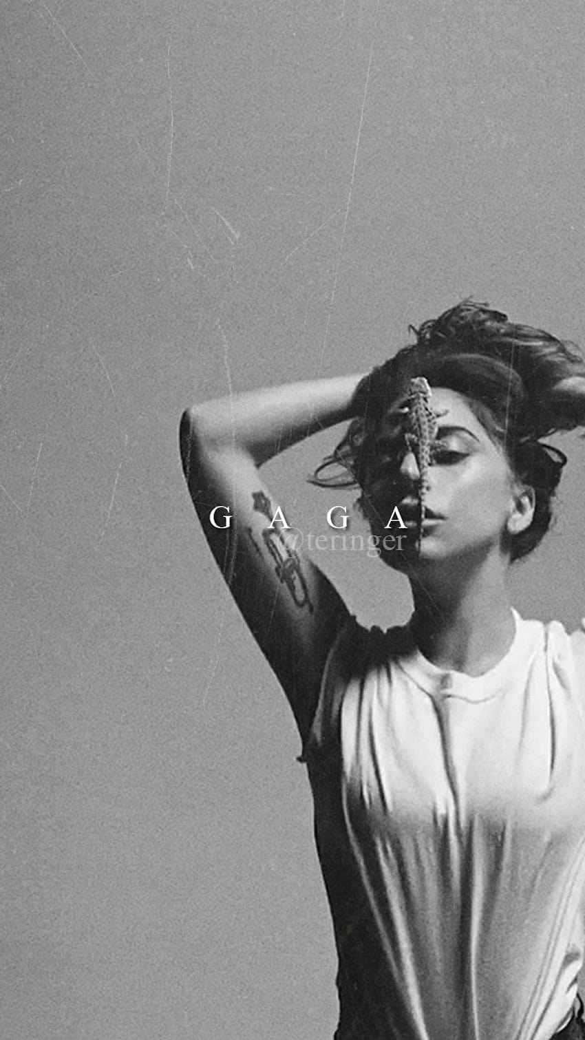 Lady Gaga, Schwarzweiß, Porträt, Weißes Shirt, Grau, HD, Hintergrundbild fürs Handy