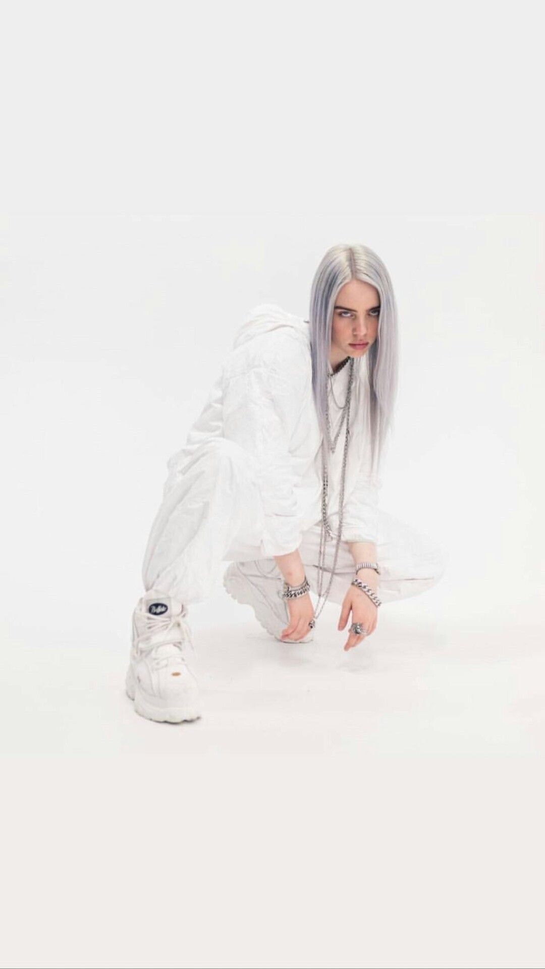 Billie Eilish, Weißes Outfit, Weißer Hintergrund, Minimalistisch, Sperrbildschirm fürs iPhone