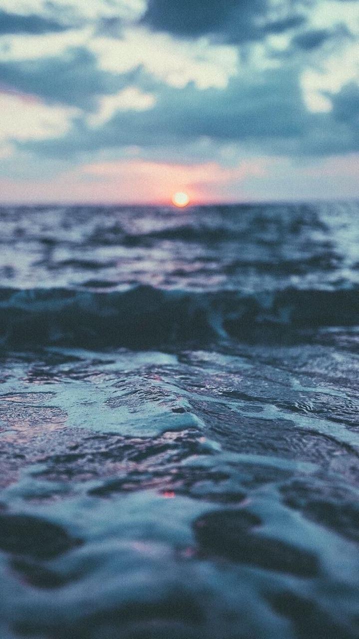Meer, Sonnenuntergang, Felsen, Wellen, Wolken, Hochformat, Hintergrundbild fürs Smartphone