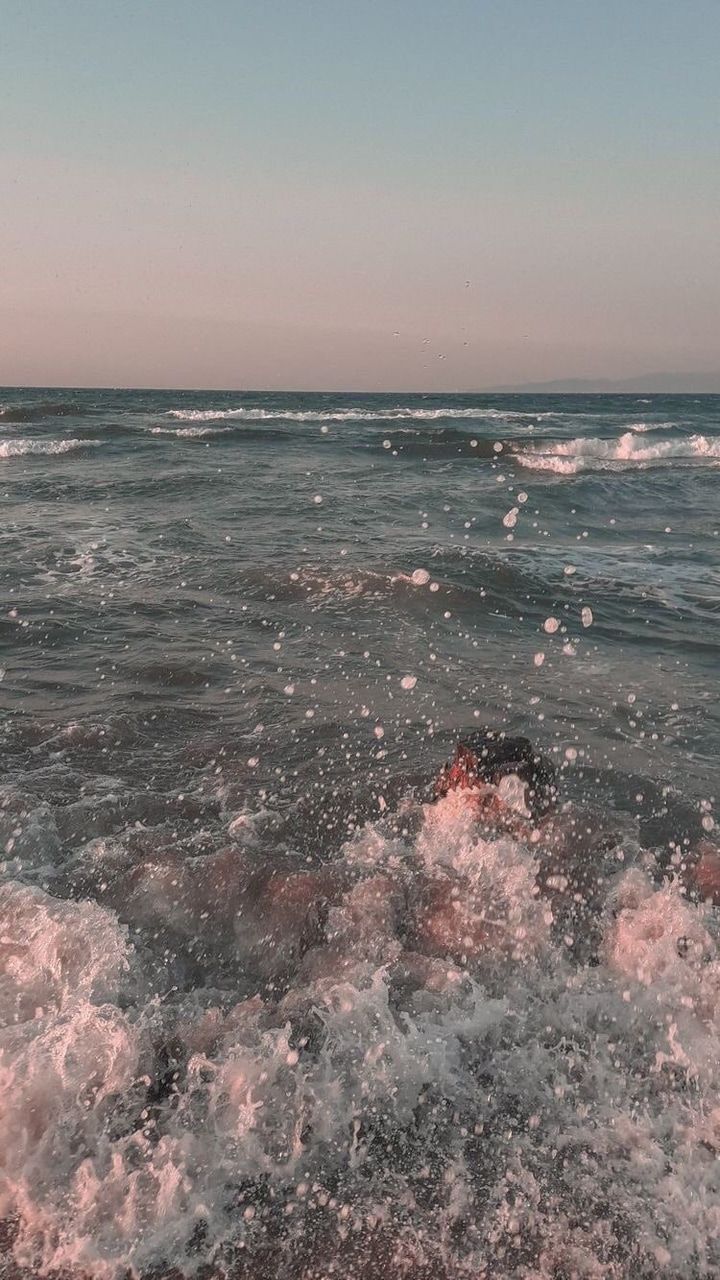 Meer, Wellen, Pastell, Dämmerung, Rosa, Hochformat, Hintergrundbild fürs Smartphone