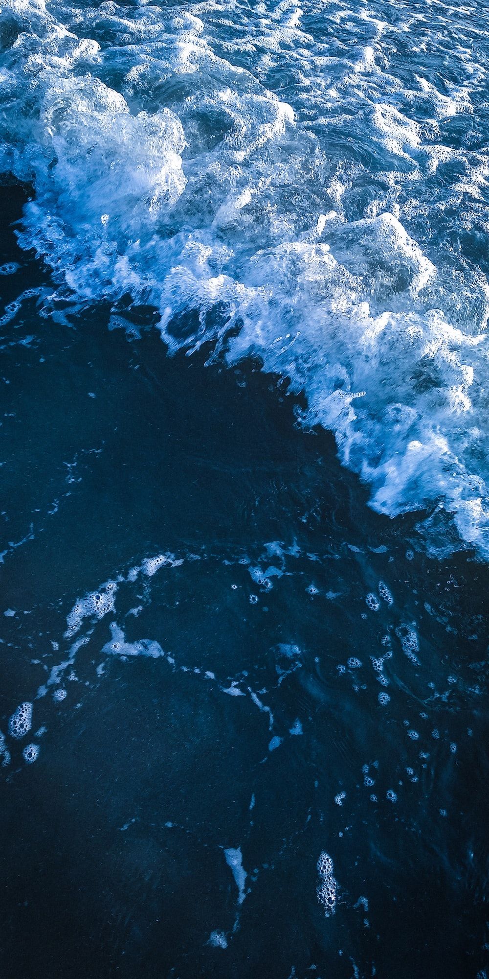Gischt, Wellen, Dunkelblau, Luftaufnahme, Hintergrundbild für iPhone und Android
