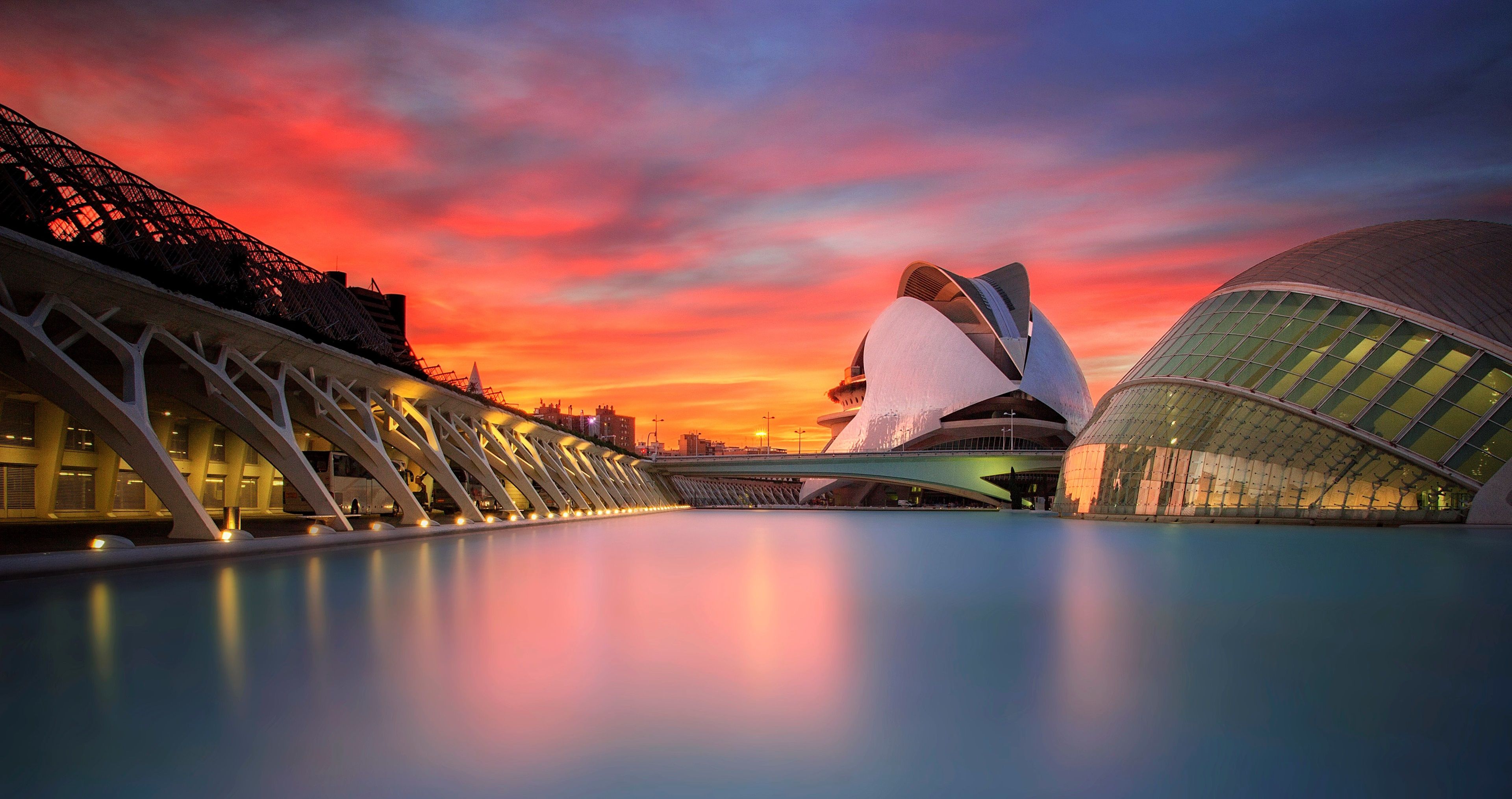 Stadt der Künste und der Wissenschaften, Valencia, Spanien, Moderne Architektur, Sonnenuntergang, Spiegelung, 4K-Hintergrundbild