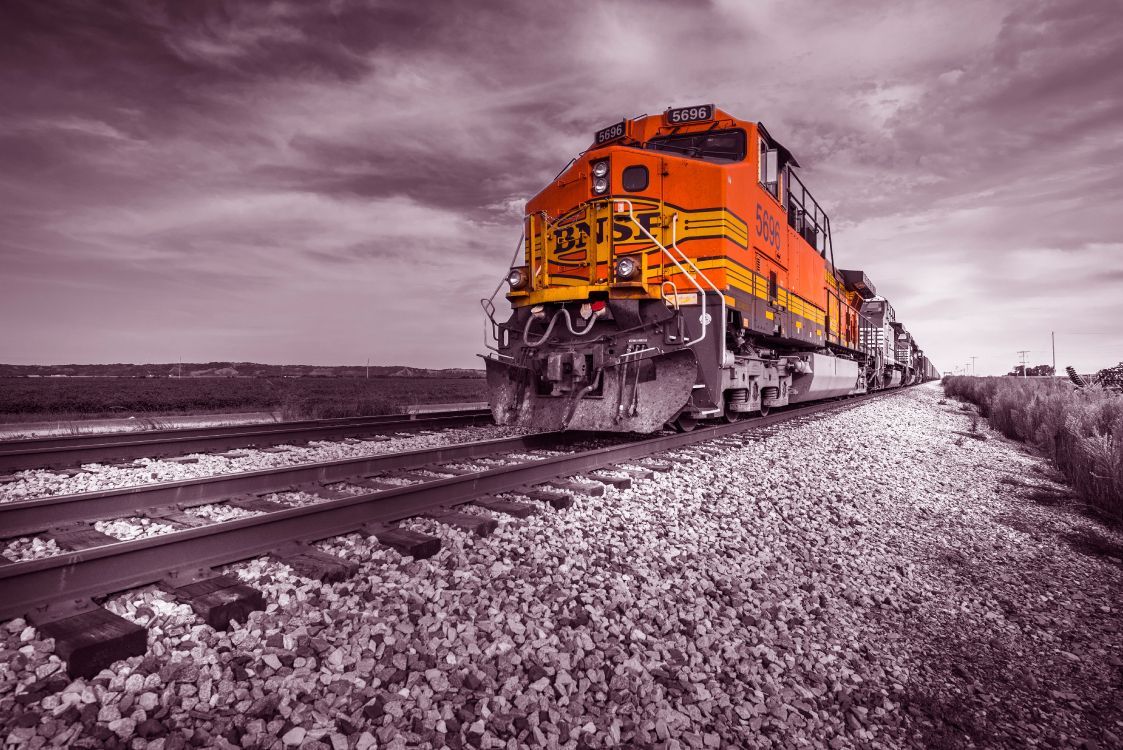 BNSF, Diesellok, Orange, Güterzug, Infrarot, Hintergrundbild