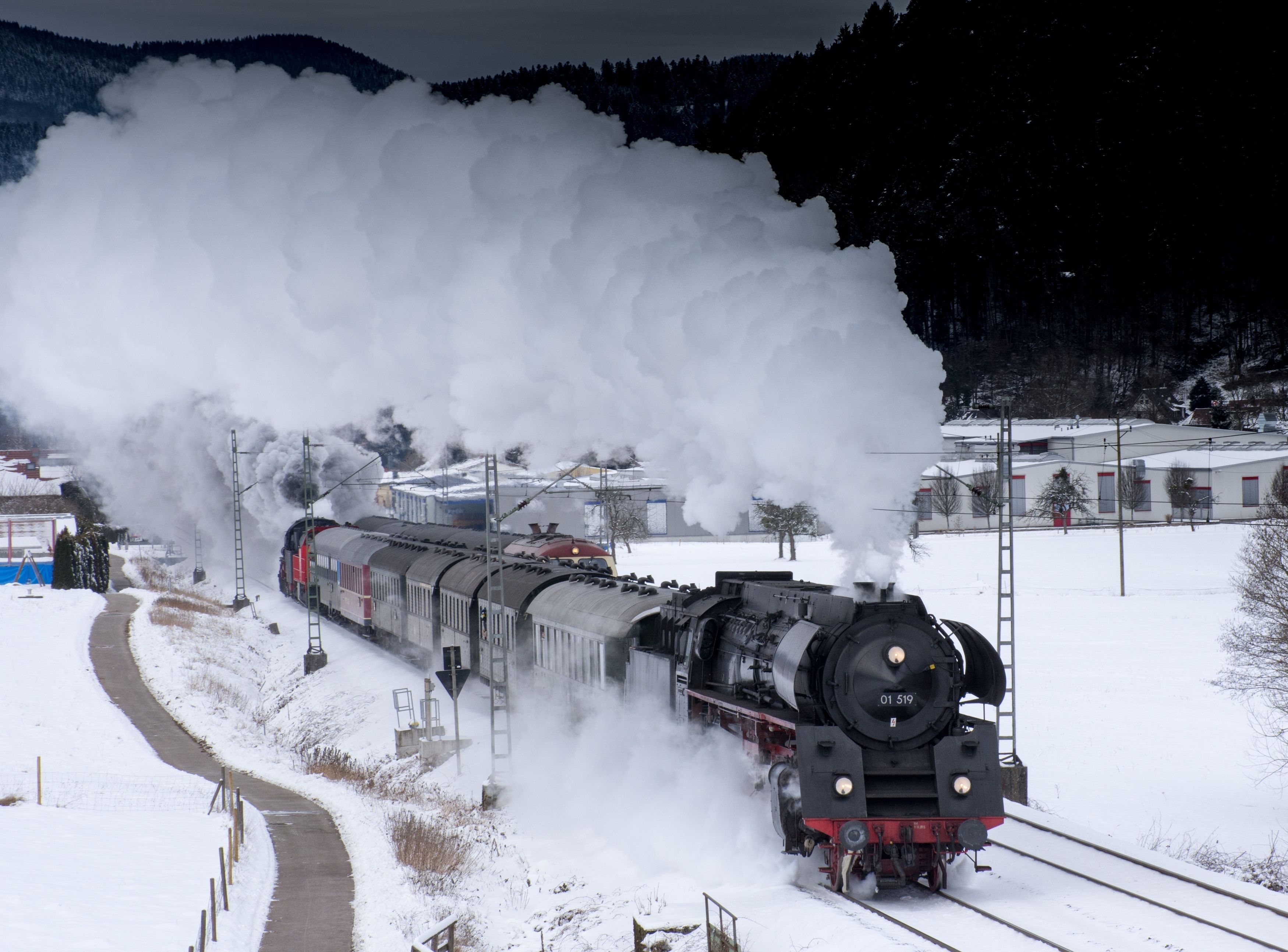 Dampfzug, Schnee, Dampfwolke, Winter, Kurve, 2K, iPad-Hintergrundbild