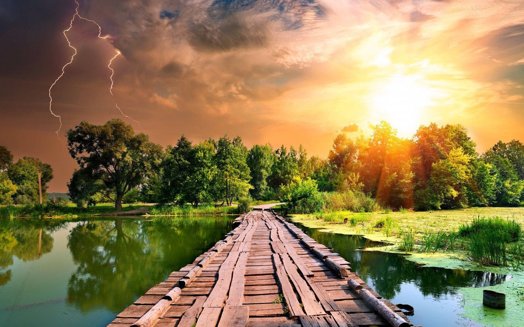 Holzsteg, Sonnenuntergang, Bäume, Teich, Gewitter, HD, Hintergrundbild für den PC
