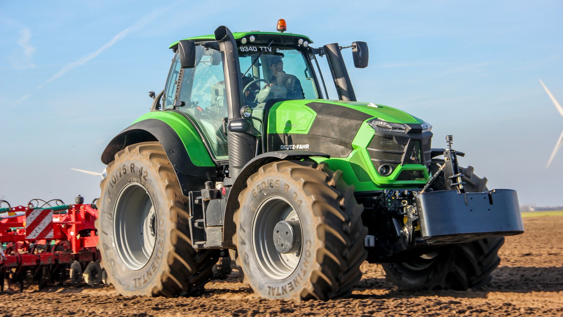 Deutz-Fahr, Traktor, Sämaschine, Windräder, Acker, 16:9, Full-HD-Hintergrundbild für den Desktop