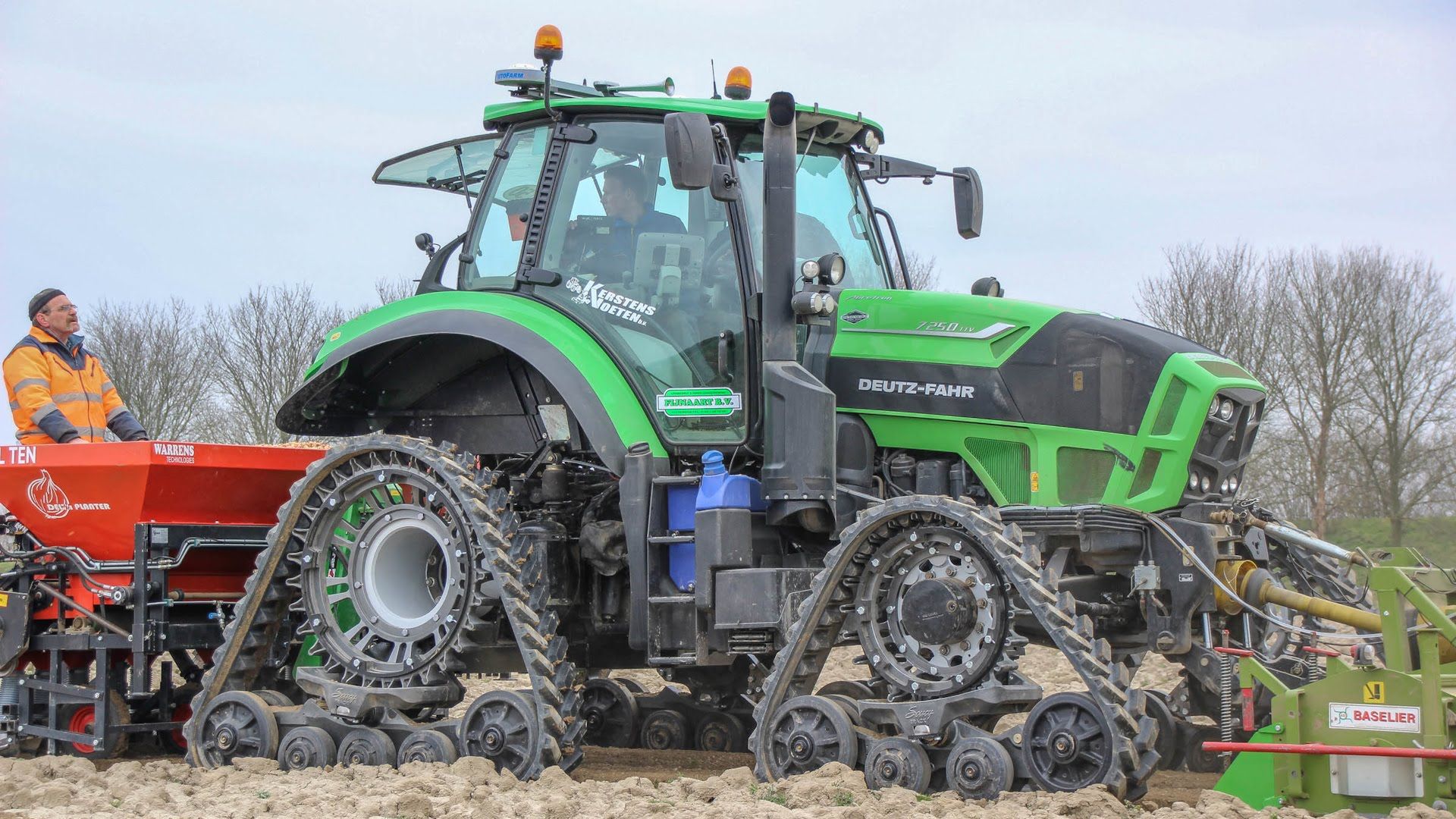 Deutz-Fahr, Raupentraktor, Raupenlaufwerk, Sämaschine, Feld, Full HD, PC-Hintergrundbild